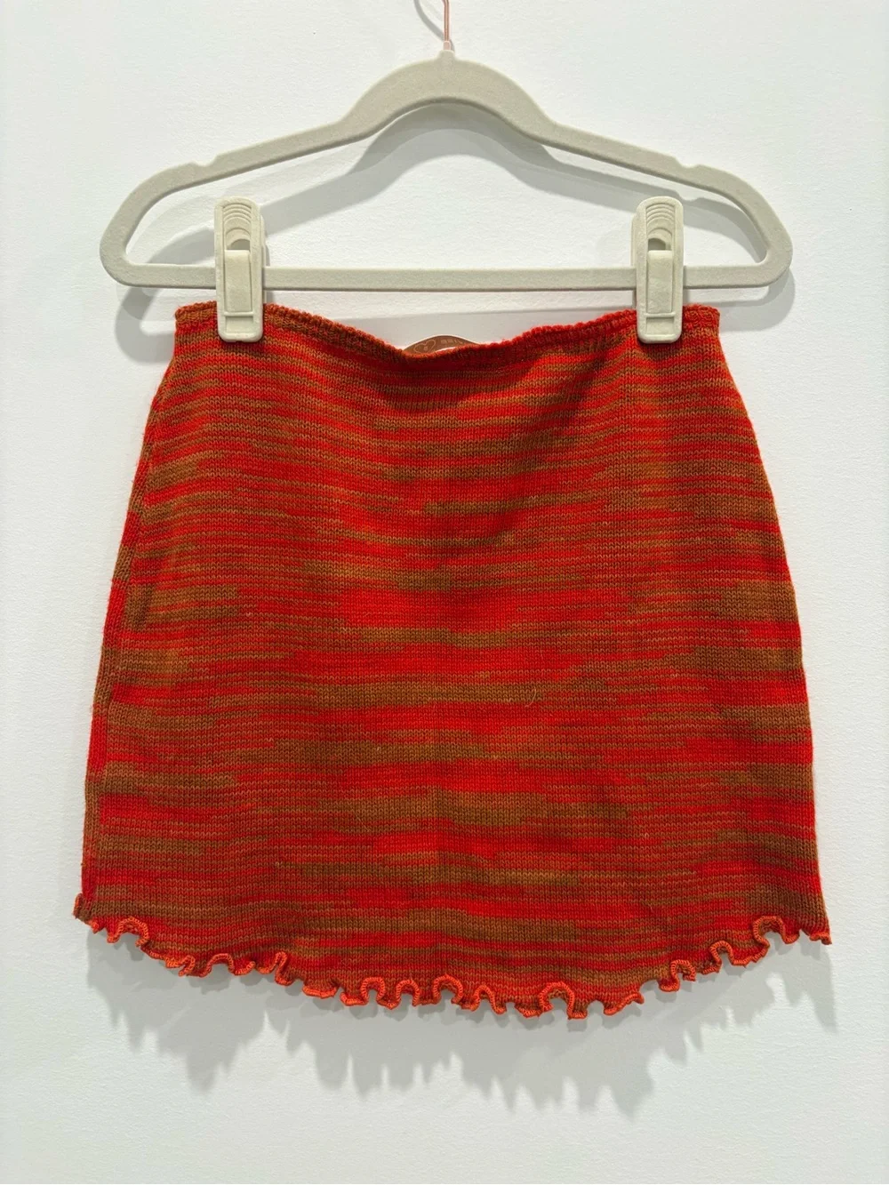 Red & Brown Knit Ruffle Hem Mini Skirt